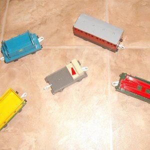 5 Thomas and Friends Trucks